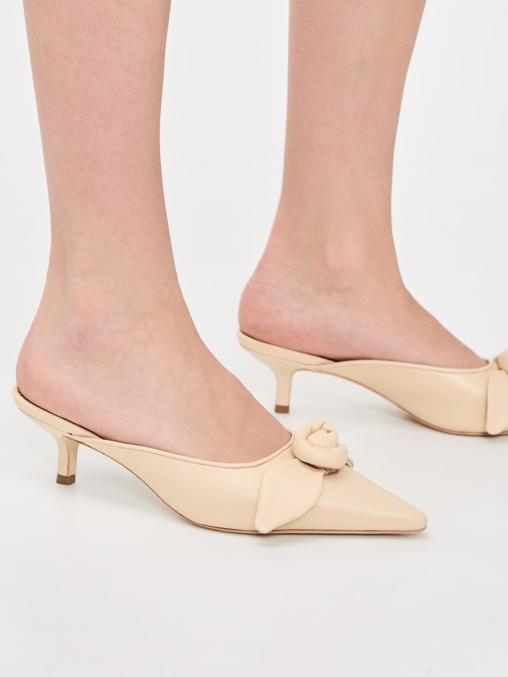 NEW Cinq à Sept Layla Knotted Rose Mule in Ivory - Picture 4 of 13